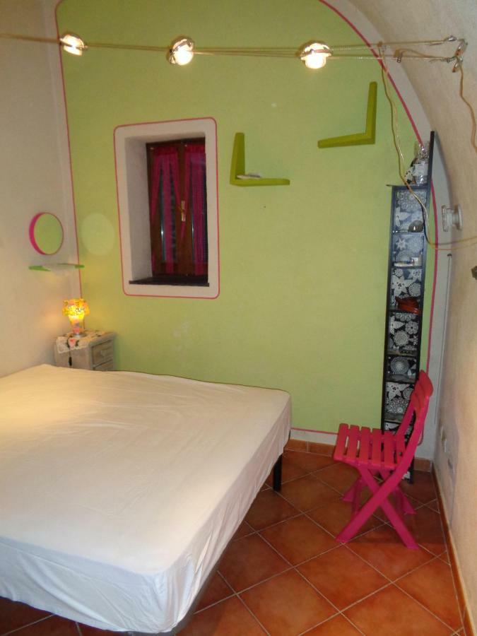 Isolabona Apartment Medieval Village מראה חיצוני תמונה